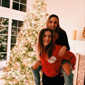 Meet your Posher, Holly